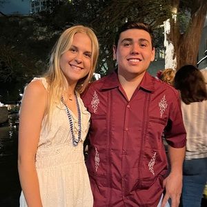 Meet your Posher, Ava